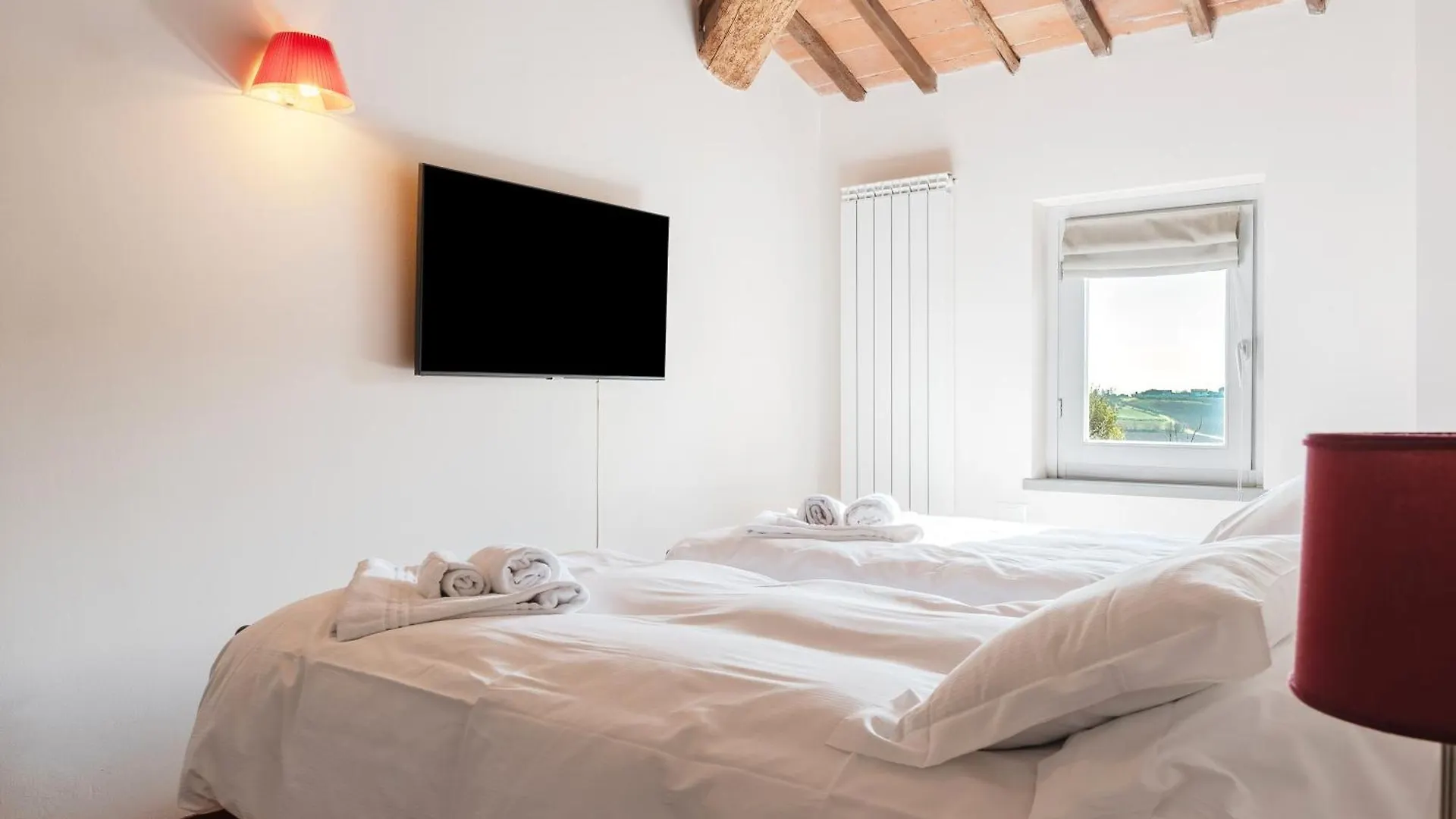 Borgo Syrah Villa Cortona Italy