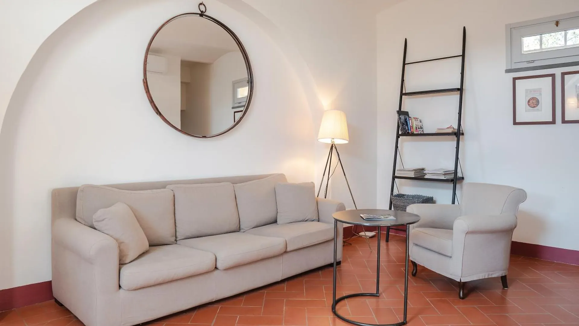Borgo Syrah Villa Cortona Italy